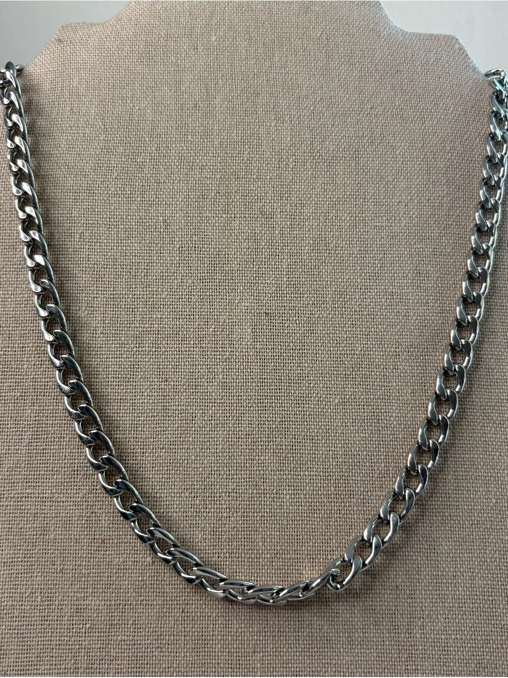 N/A polished silver